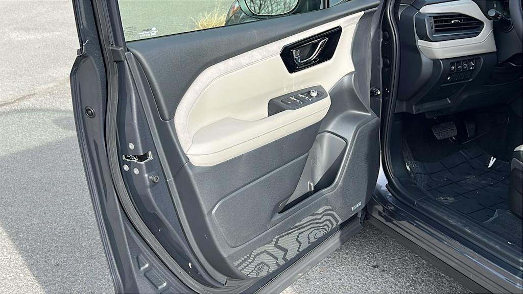 Thumbnail: 2025 Subaru Forester - 28