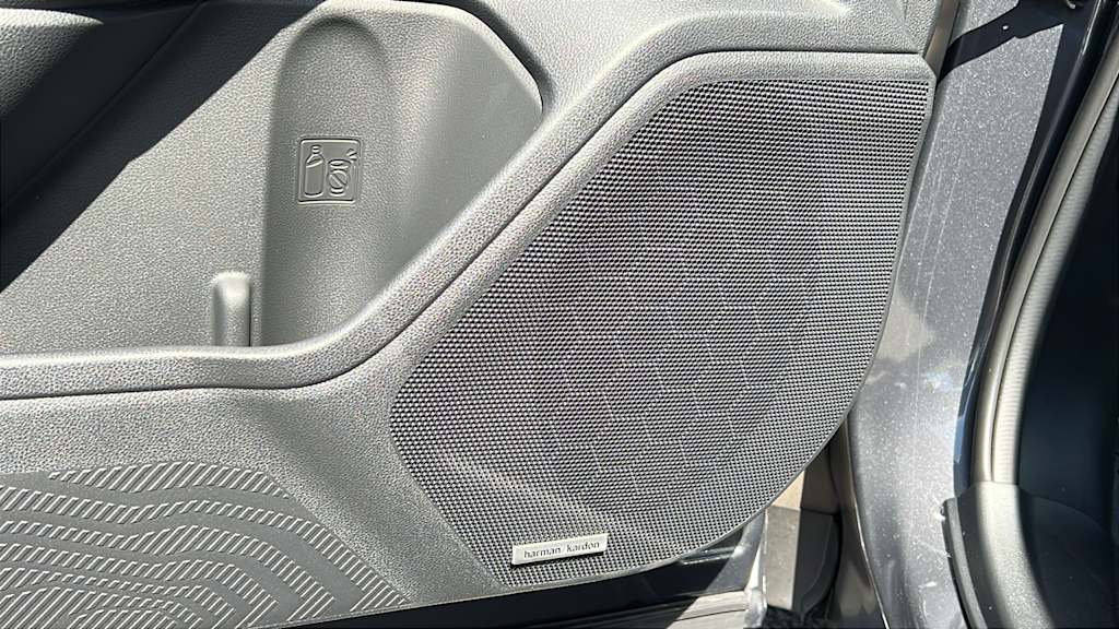 2025 Subaru Forester Limited 33