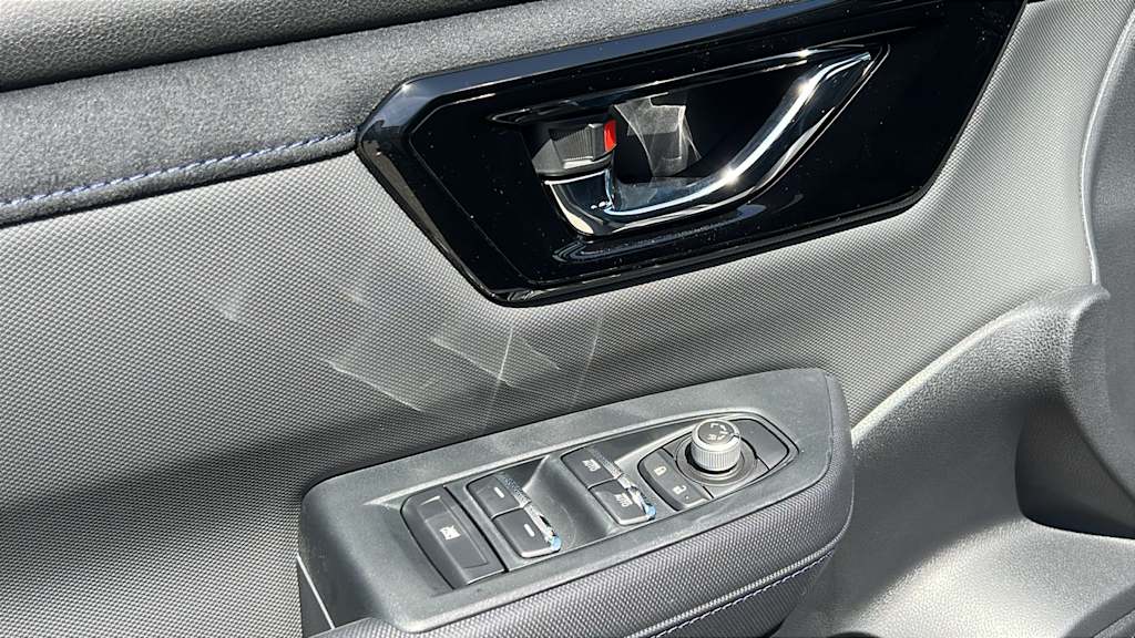 2025 Subaru Forester Limited 28