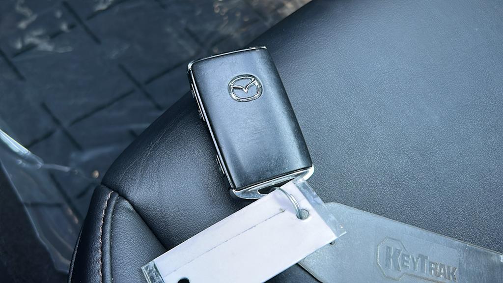 Thumbnail: 2021 Mazda Mazda3 - 17