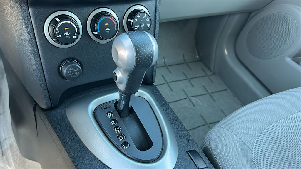 Thumbnail: 2012 Nissan Rogue - 15