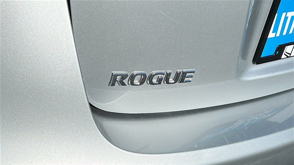 Thumbnail: 2012 Nissan Rogue - 30