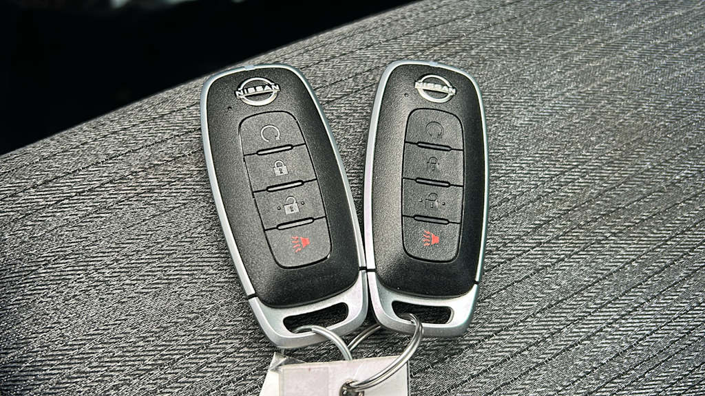 Thumbnail: 2023 Nissan Rogue - 30