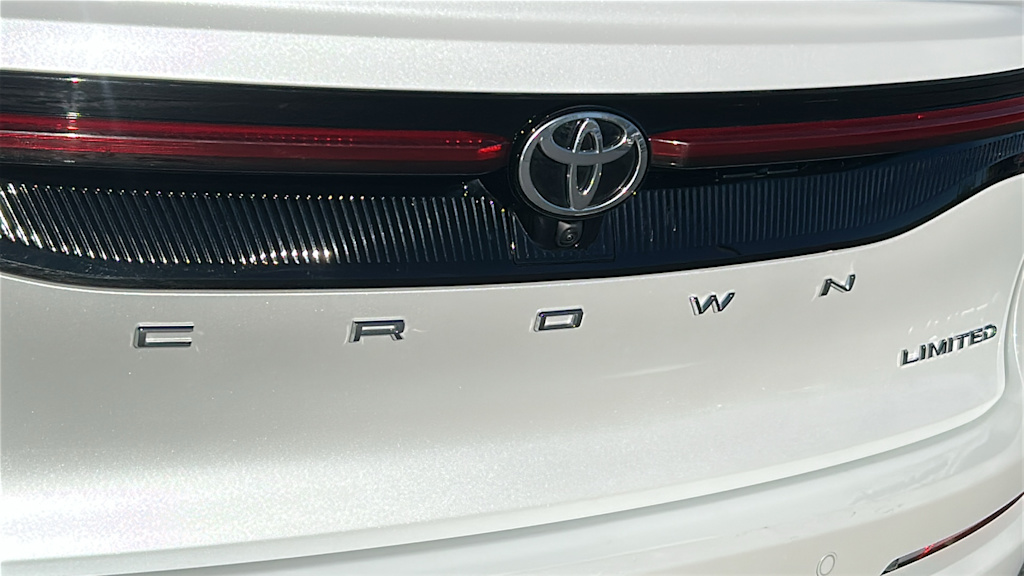 Thumbnail: 2023 Toyota Crown - 7