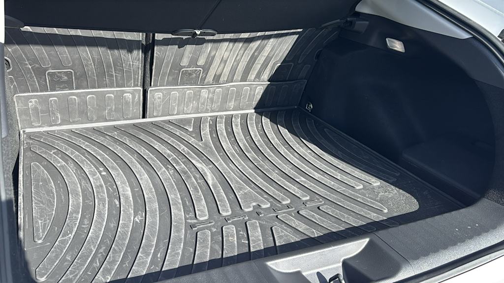 Thumbnail: 2024 Toyota Prius - 17