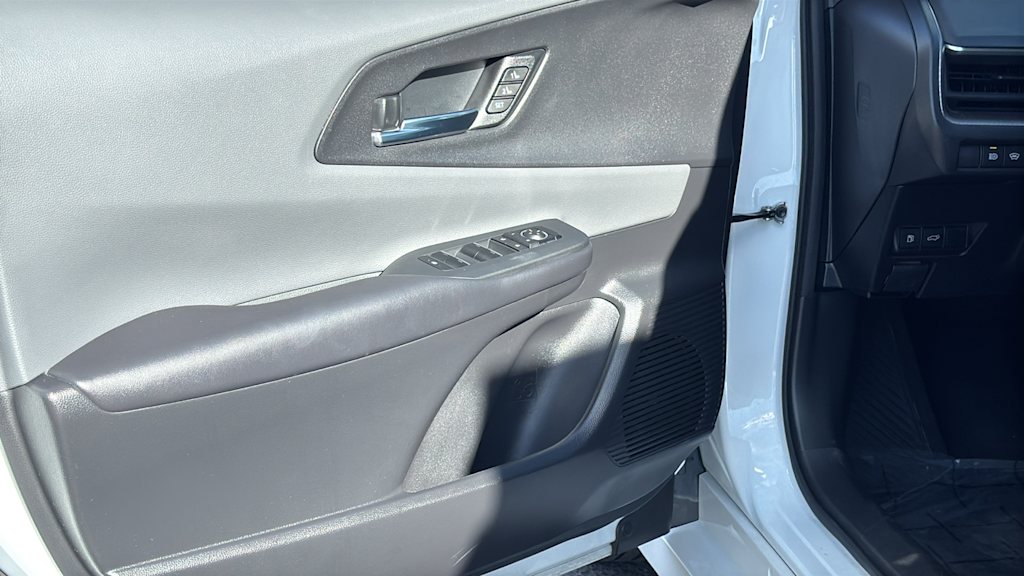 Thumbnail: 2024 Toyota Prius - 29