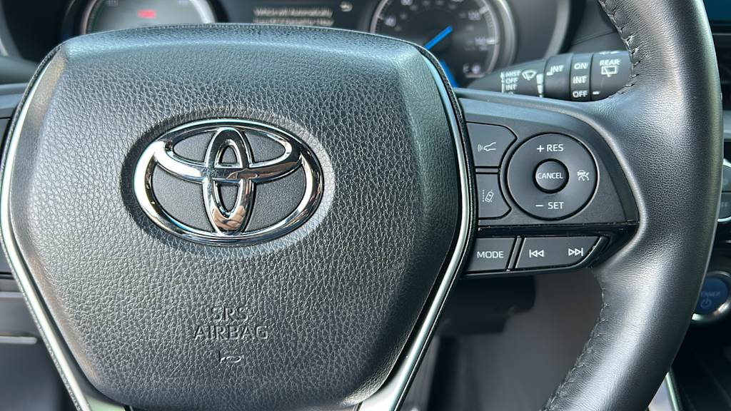 Thumbnail: 2022 Toyota Venza - 26