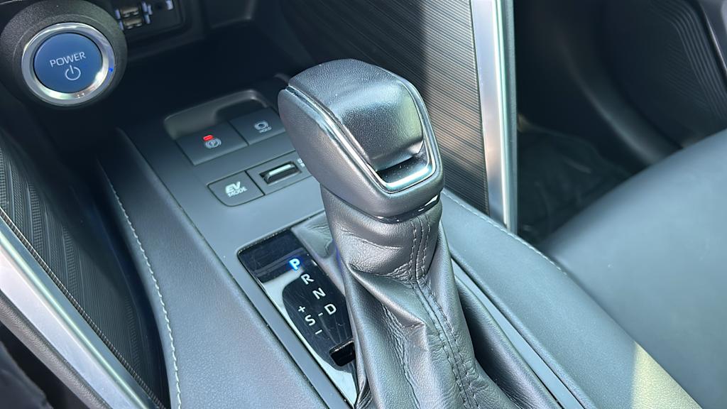 Thumbnail: 2022 Toyota Venza - 15