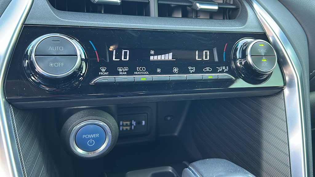 Thumbnail: 2022 Toyota Venza - 22