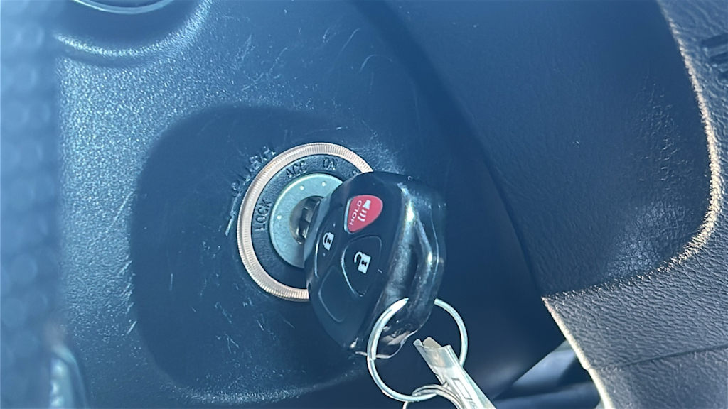 Thumbnail: 2014 Toyota 4Runner - 18