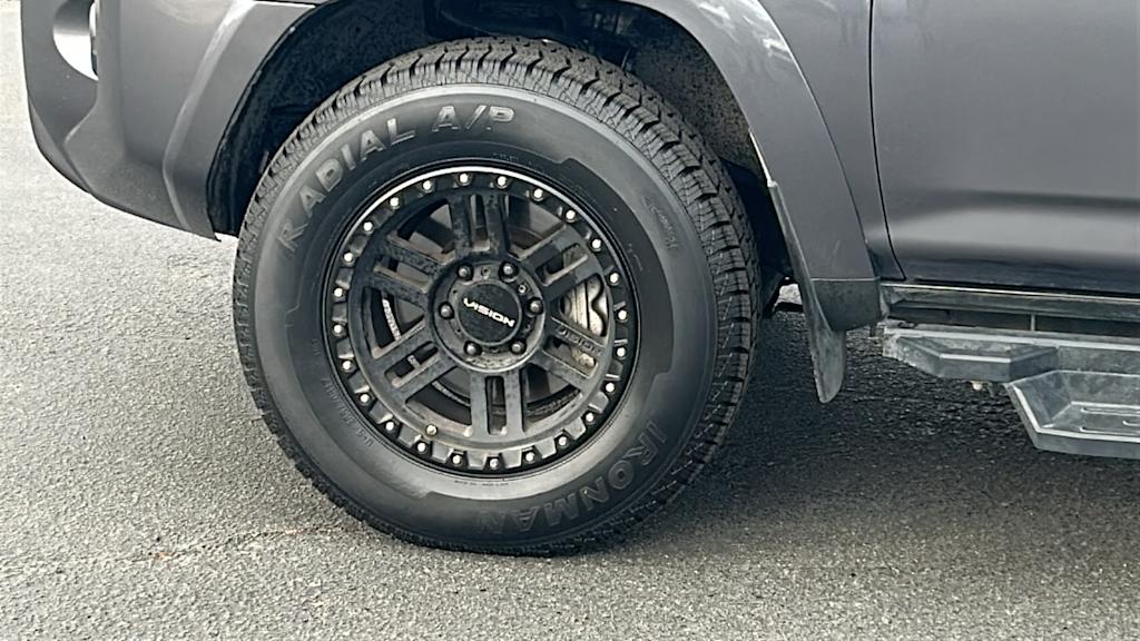 Thumbnail: 2020 Toyota 4Runner - 7