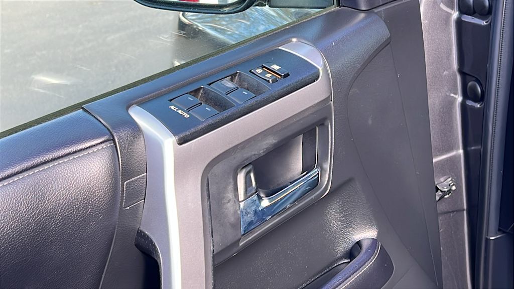 Thumbnail: 2022 Toyota 4Runner - 28