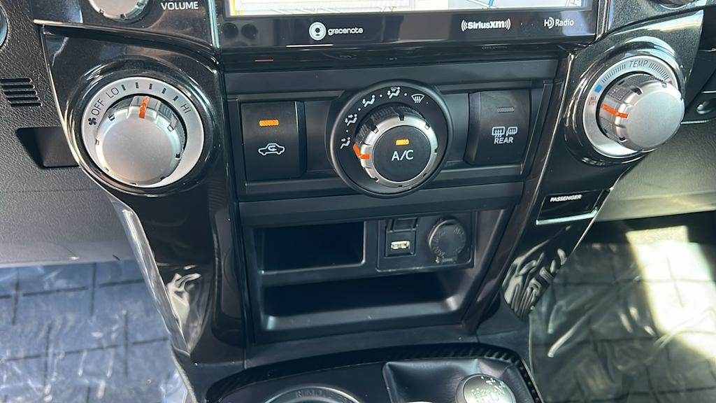 Thumbnail: 2021 Toyota 4Runner - 23