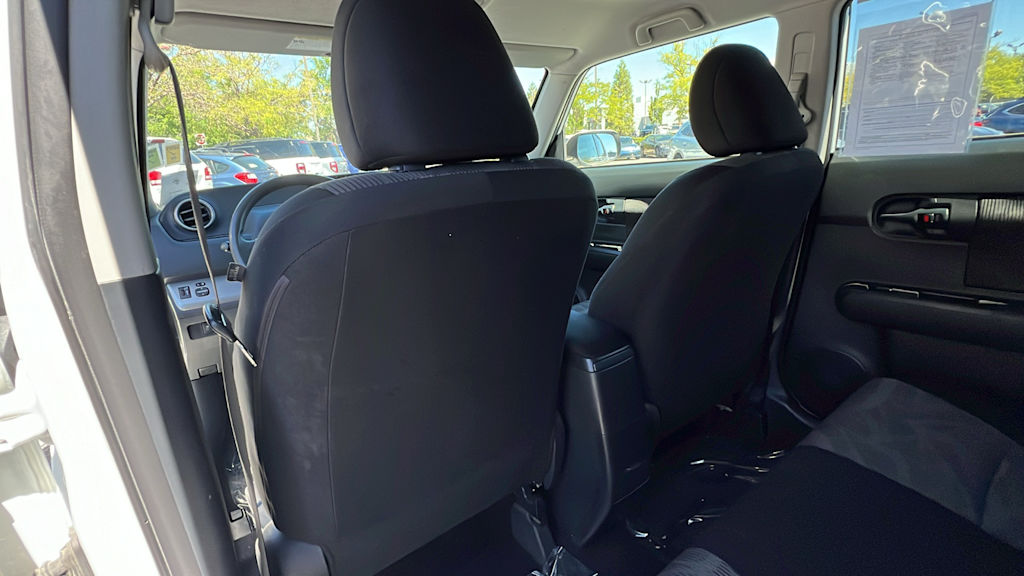 2014 Scion xB Base 21