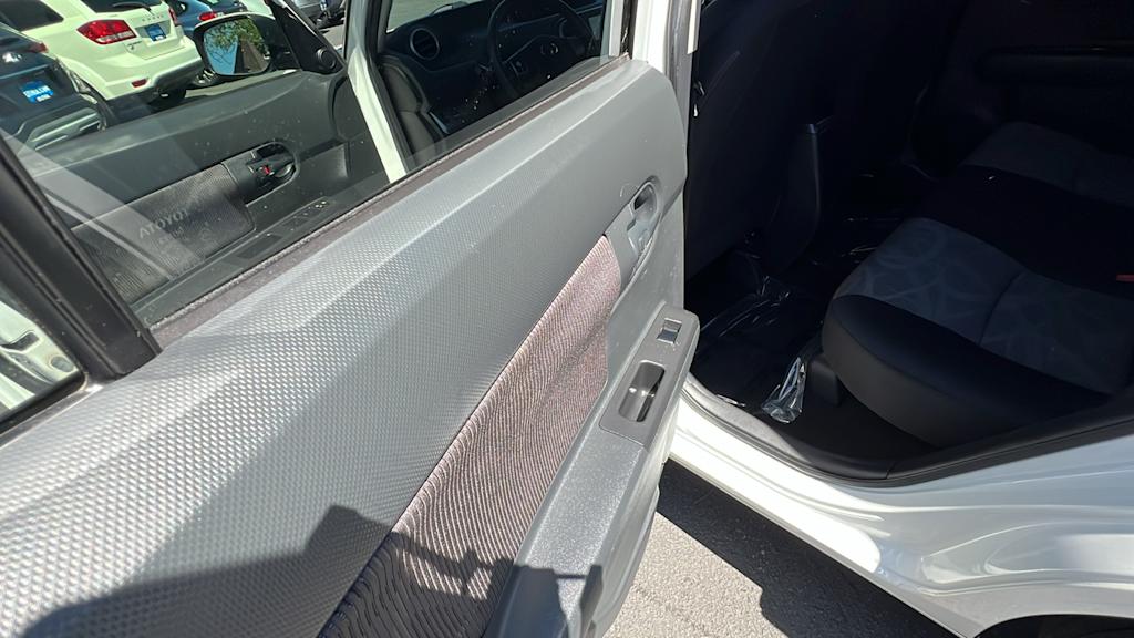 2014 Scion xB Base 23