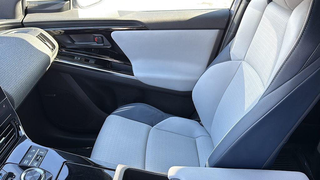 Thumbnail: 2023 Subaru Solterra - 11