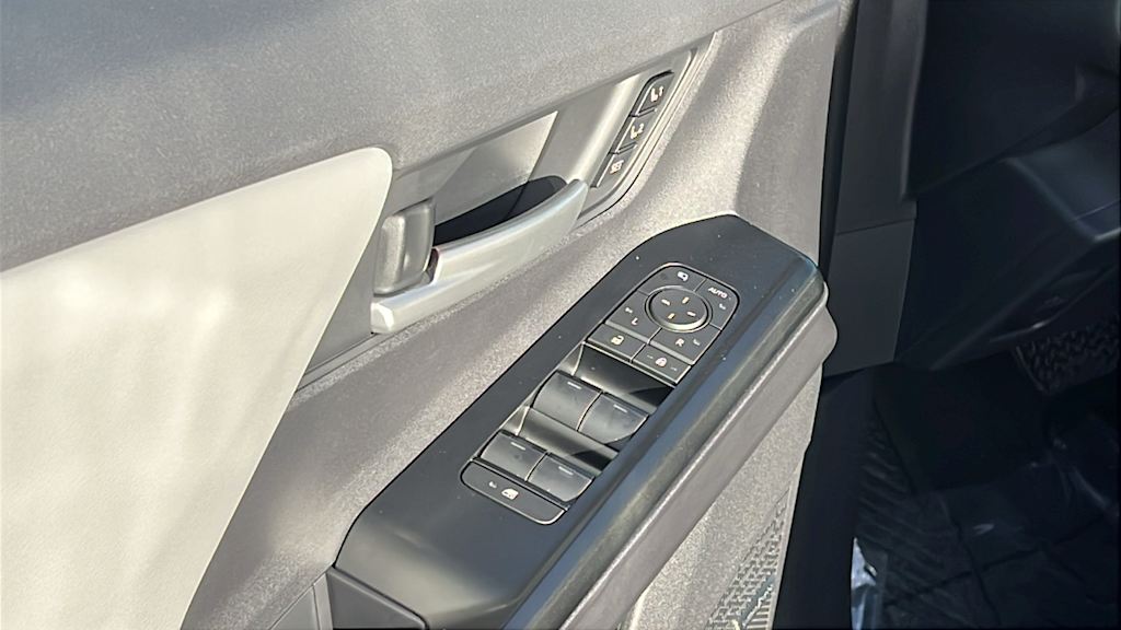 Thumbnail: 2026 Subaru Solterra - 28