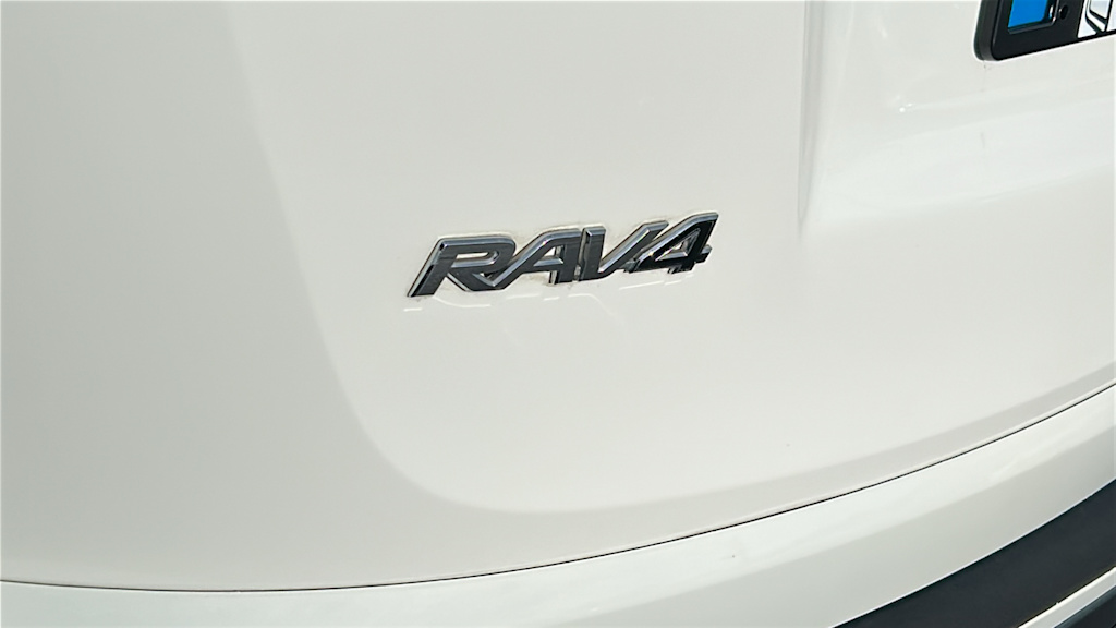 Thumbnail: 2016 Toyota RAV4 - 7