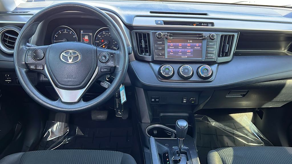Thumbnail: 2018 Toyota RAV4 - 11
