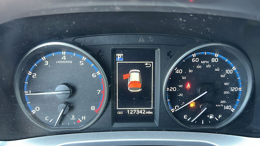 Thumbnail: 2018 Toyota RAV4 - 14