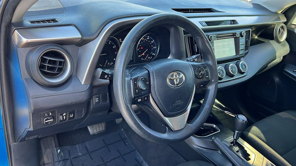 Thumbnail: 2018 Toyota RAV4 - 2