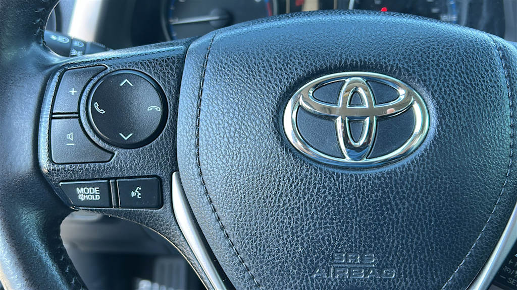 Thumbnail: 2017 Toyota RAV4 - 23