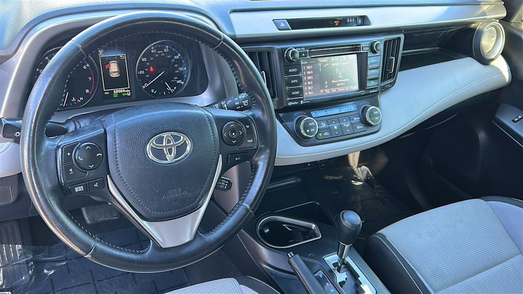 Thumbnail: 2017 Toyota RAV4 - 2