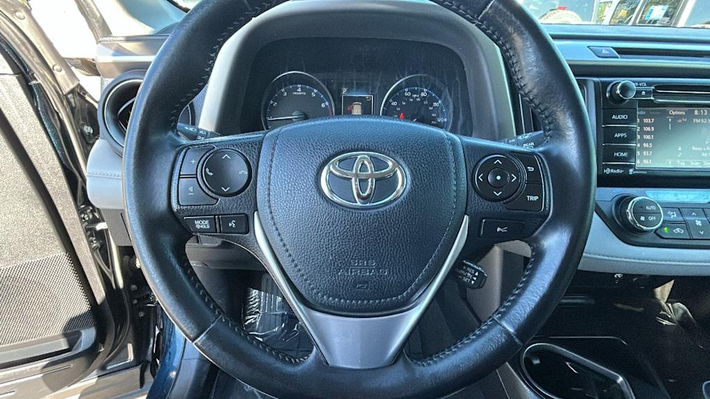 Thumbnail: 2017 Toyota RAV4 - 8