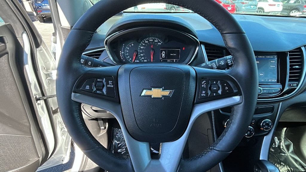 Thumbnail: 2022 Chevrolet Trax - 9