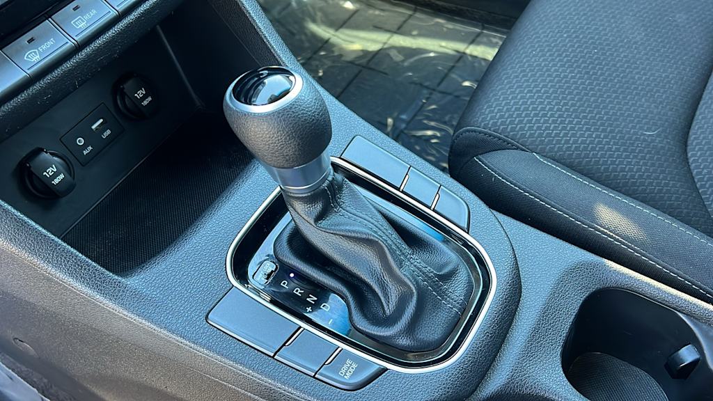 Thumbnail: 2018 Hyundai Elantra - 15