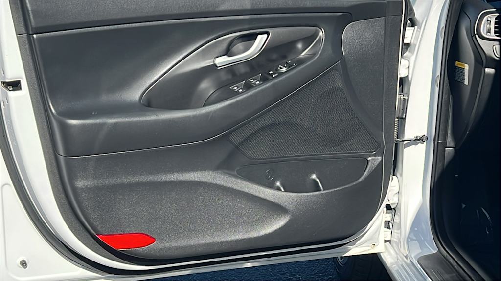 Thumbnail: 2018 Hyundai Elantra - 29