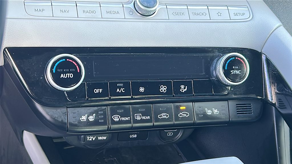 Thumbnail: 2023 Hyundai Elantra - 23