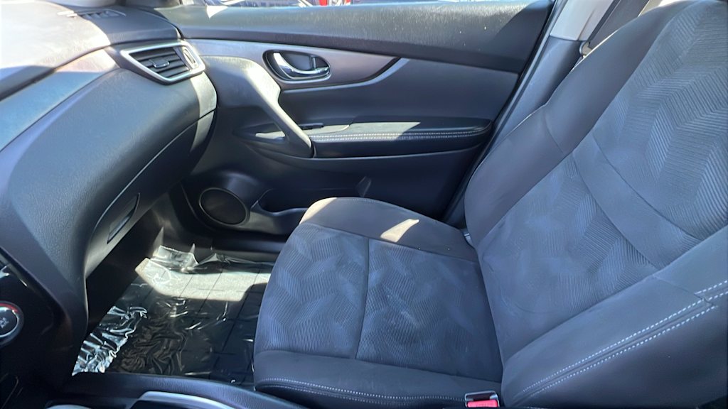 Thumbnail: 2015 Nissan Rogue - 11