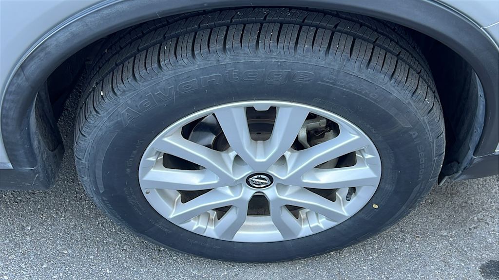 Thumbnail: 2019 Nissan Rogue - 18