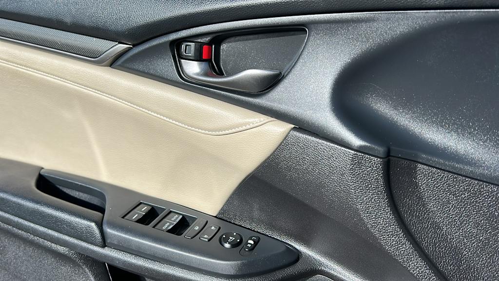 Thumbnail: 2017 Honda Civic - 28