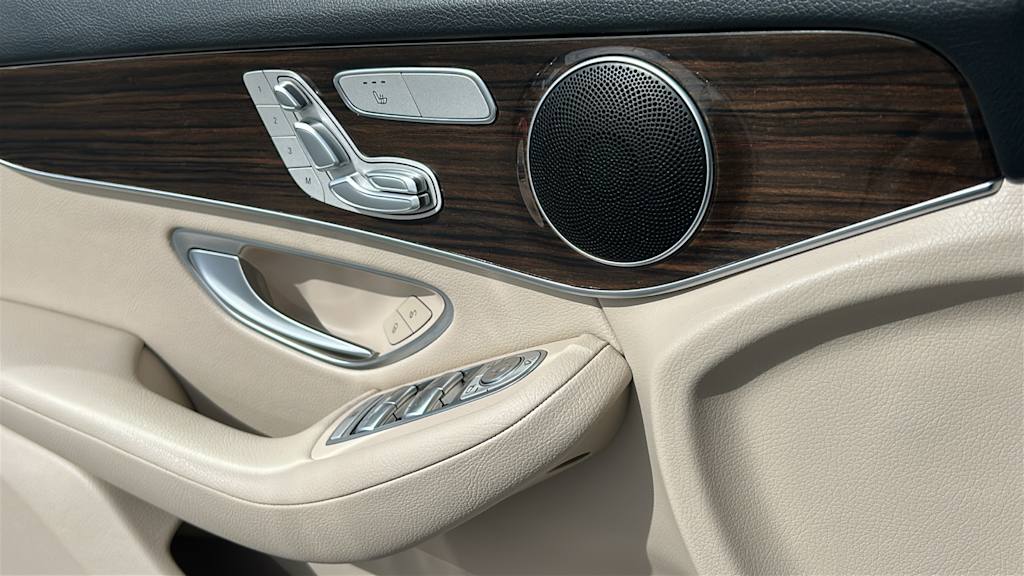 Thumbnail: 2021 Mercedes-Benz GLC - 28
