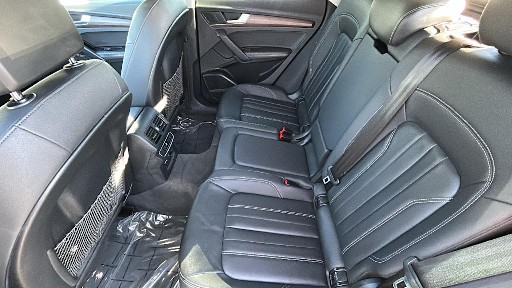 Thumbnail: 2021 Audi Q5 - 12