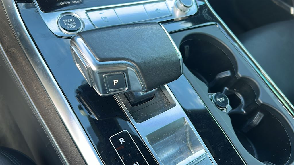Thumbnail: 2021 Audi Q7 - 13