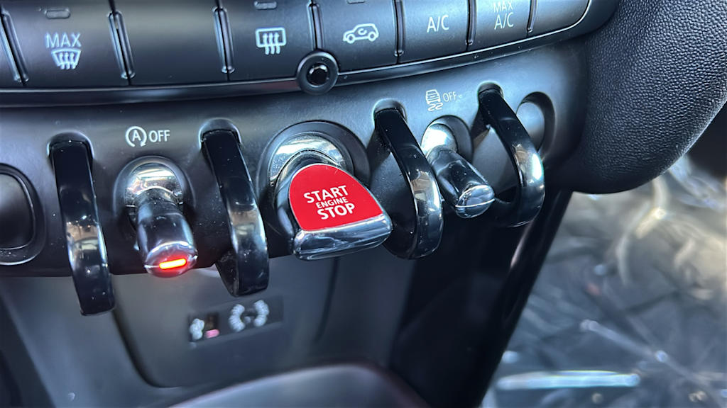 Thumbnail: 2017 MINI Cooper - 11