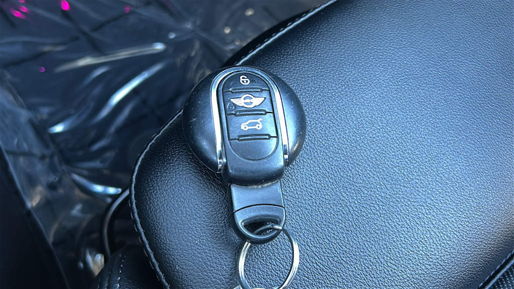 Thumbnail: 2017 MINI Cooper - 17