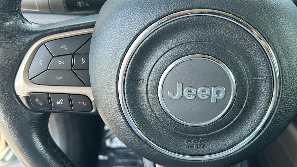 Thumbnail: 2017 Jeep Renegade - 25