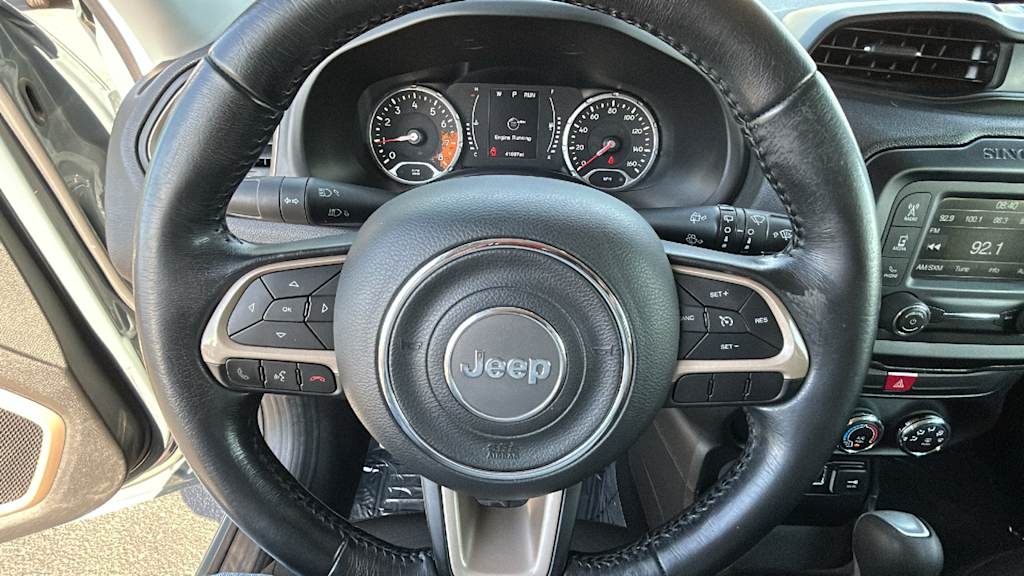 Thumbnail: 2017 Jeep Renegade - 9