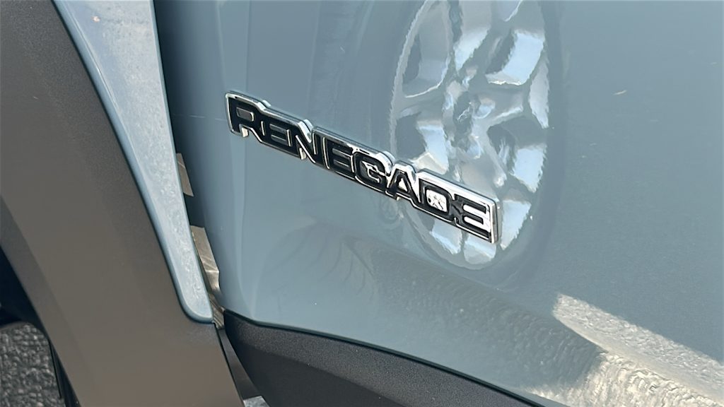 Thumbnail: 2017 Jeep Renegade - 7