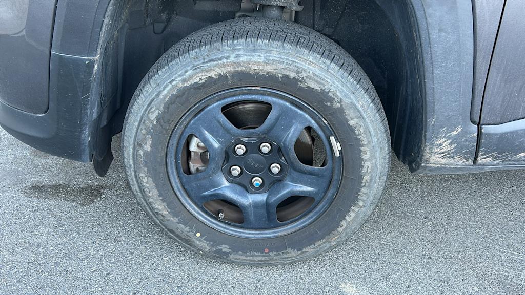 Thumbnail: 2019 Jeep Renegade - 7