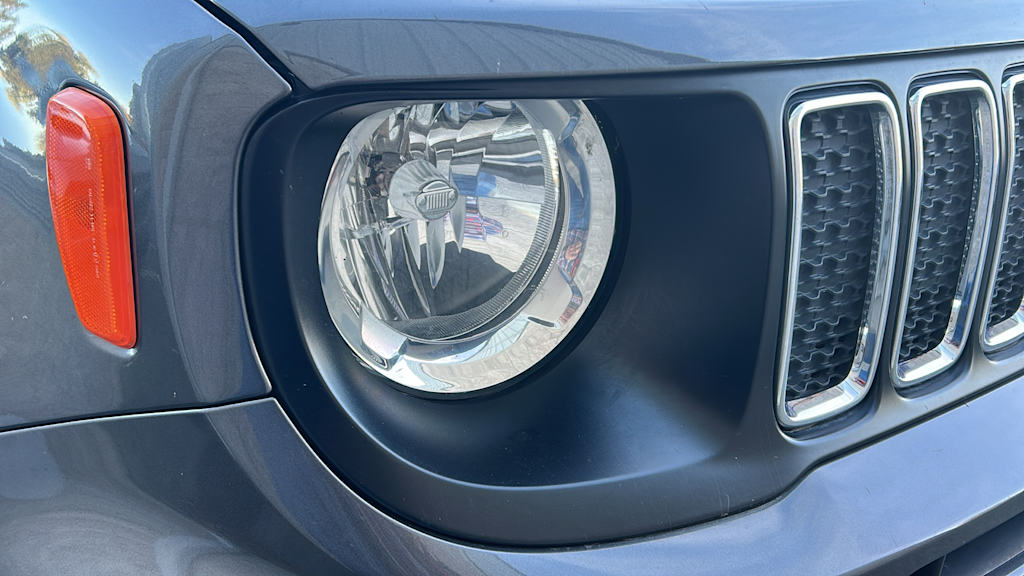 Thumbnail: 2019 Jeep Renegade - 21