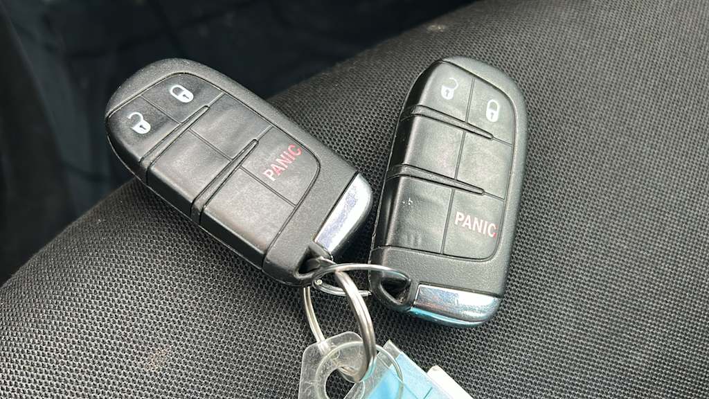 Thumbnail: 2019 Jeep Renegade - 17