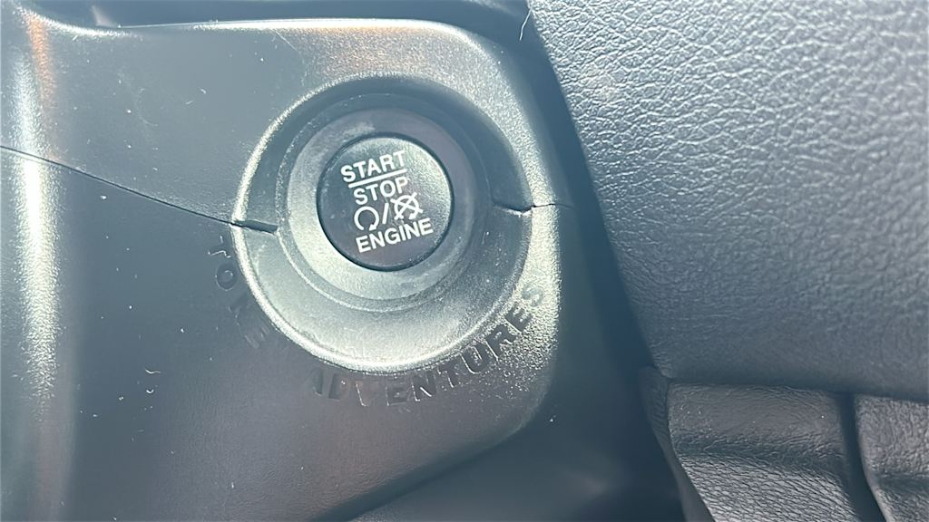 Thumbnail: 2019 Jeep Renegade - 24