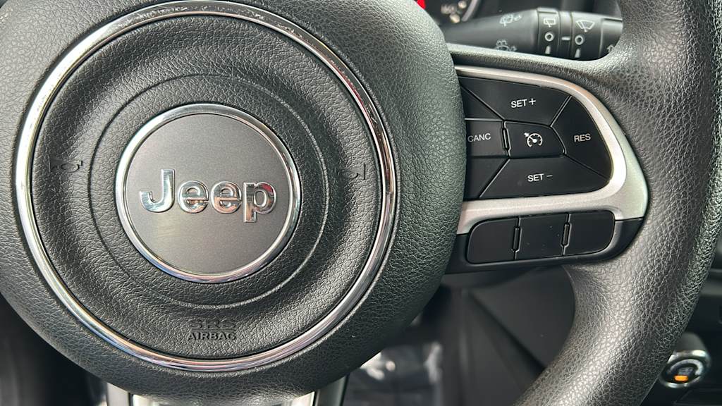 Thumbnail: 2019 Jeep Renegade - 26