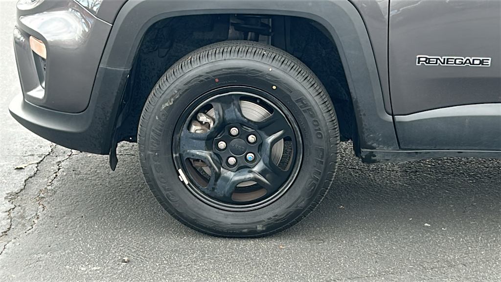 Thumbnail: 2019 Jeep Renegade - 8