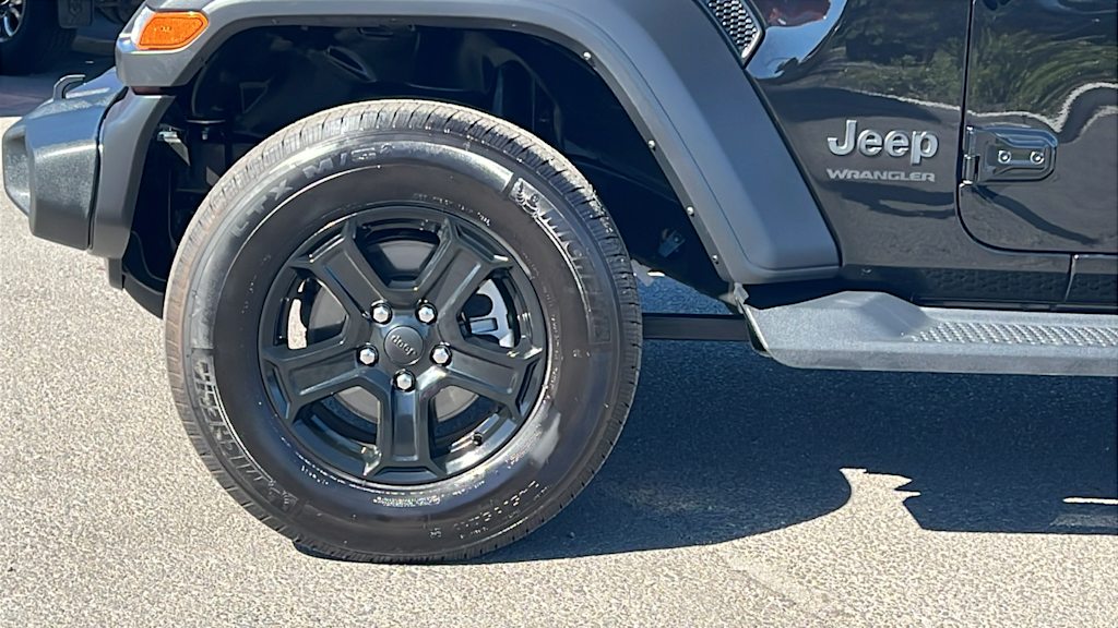 Thumbnail: 2022 Jeep Wrangler - 8